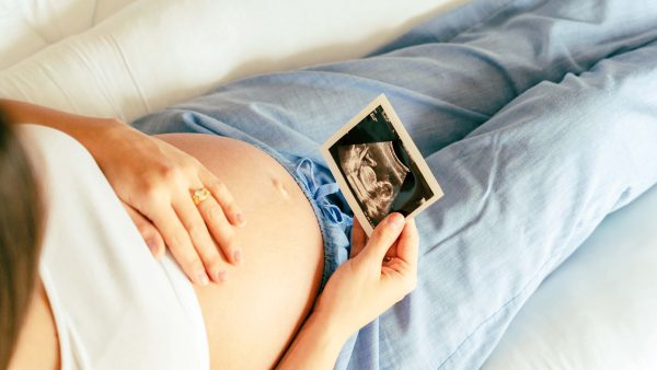 S&V FOCUS | Il divieto di maternità surrogata: la tutela del grembo materno